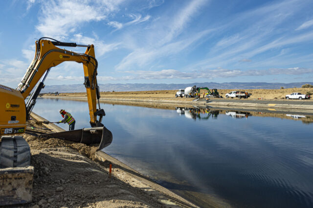 photo - Subsidence Repair on Aqueduct in Kern County, California - Pixel CA DWR AI_Subsidence_0000_03_09_0243